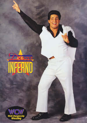 摔角手 Disco Inferno 穿著白色服裝為 WCW 照片擺姿勢。