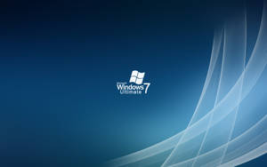Windows 7 Ultimate 標誌在藍色抽象背景上，帶有流動的白色線條。