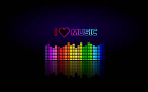 帶有反射效果的彩色音頻均衡器條上方的霓虹燈文字「I ❤️ MUSIC」。