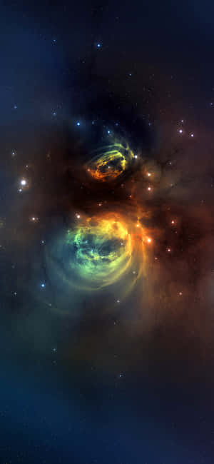 色彩繽紛的旋轉星雲在深空中發光，散落著星星