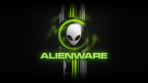 Alienware標誌，帶有發光綠色外星人頭部和文字，在深色網格背景上。