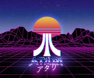 Atari標誌在霓虹網格上發光，背景是幾何山脈的日落。
