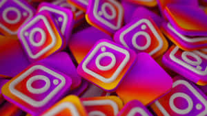 堆疊的Instagram應用程式圖示，帶有彩色漸變背景。