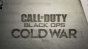 紋理紙上的《Call of Duty Black Ops Cold War》標誌。 — 低飽和度 壁紙