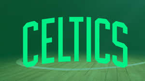 籃球場地上的綠色 Celtics 標誌。 — 波士頓塞爾特人 GIF 壁紙