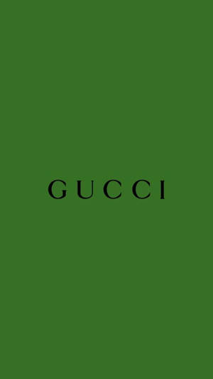 綠色背景上的黑色 Gucci 標誌