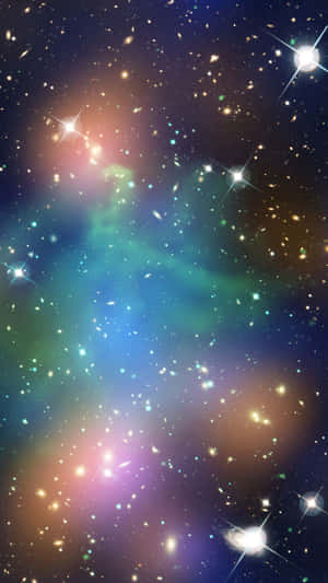 在深空中擁有發光氣體和明亮星星的充滿活力的宇宙星雲。 — 銀河 壁紙