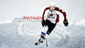 冰球運動員 Mikko Rantanen 身穿科羅拉多雪崩隊裝備在冰上行動。 — 冰球 壁紙