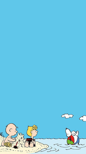 孩子和狗在藍天下海灘水中玩耍