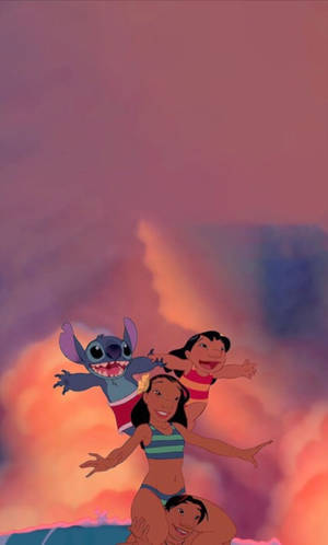 Lilo、Stitch 和朋友們在充滿活力的夕陽天空下歡樂跳躍。 — 卡通 壁紙