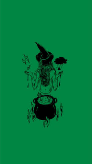 剪影中的女巫在閃電和雲朵環繞下攪拌大鍋。 — 萬聖節美學 壁紙
