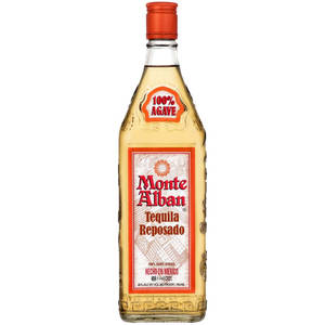 帶有紅色瓶蓋和標籤的Monte Alban tequila reposado酒瓶。