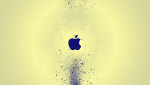 Apple標誌喺黃色紋理背景上溶解成藍色粒子