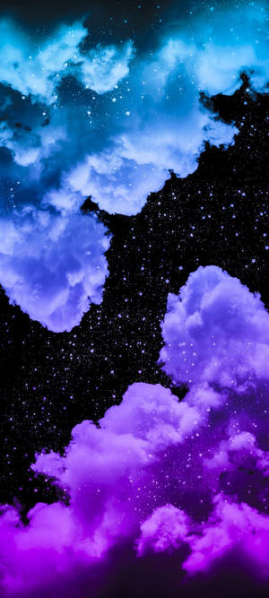 紫色和藍色的宇宙雲彩映襯著星空。