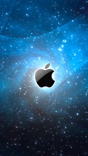 Apple標誌居中於藍色星空場景，帶有發光射線。