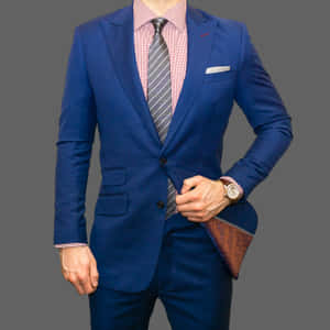 身穿藍色西裝、粉紅襯衫和條紋領帶的男子，手持口袋方巾。 — 模特兒 GIF 壁紙