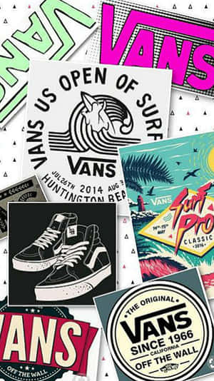 Vans品牌拼貼畫，包含具有大膽圖形的滑板與衝浪活動海報。