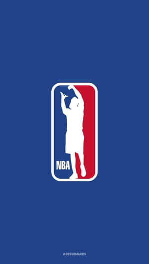 NBA標誌，在藍色和紅色背景上呈現白色籃球運動員剪影。