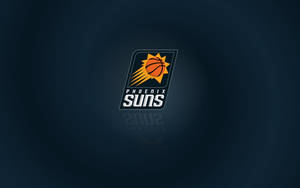 鳳凰城太陽隊NBA球隊標誌在深藍色背景上帶有鏡像反射。