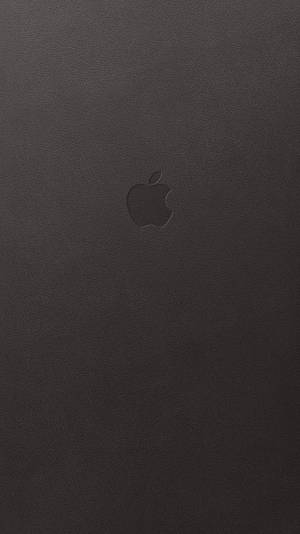 帶有壓印Apple標誌的黑色皮革表面