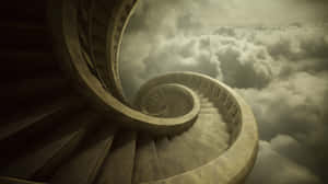 石螺旋樓梯穿過雲層升向天空 — 建築 壁紙