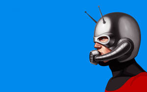 Antman 戴銀色天線頭盔、穿紅色戰衣，藍色背景