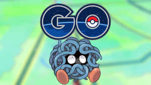 在帶有精靈球的「GO」標誌下方，一隻大眼睛的藍色寶可夢角色。