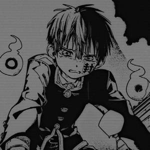 一個悲傷的動漫男孩，幽靈般的靈魂在他周圍旋轉，在一個漫畫面板中。