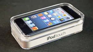 銀色 iPod touch 置於透明膠盒中，發光螢幕顯示應用程式圖示。 — 音樂 GIF 壁紙
