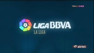 深藍色廣播屏幕上帶有頻道標誌的 La Liga BBVA 足球聯賽標誌。 — 凌志標誌 GIF 壁紙