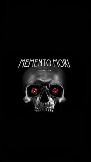 紅色骰子眼睛的骷髏頭，黑色背景上的Memento Mori文字。