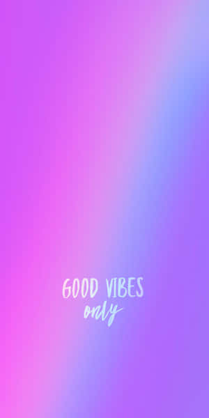 帶有 good vibes only 文字的漸變背景