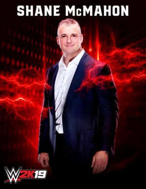 Shane McMahon 身穿西裝，搭配紅色閃電效果，用於WWE 2K19遊戲。