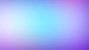 柔和漸變背景，融合藍色和紫色調。