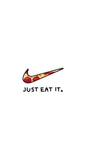 薄餅片形狀像Nike的勾號，並帶有文字just eat it。