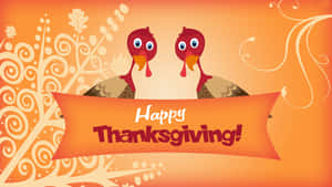 兩隻卡通火雞喺有漩渦嘅橙色背景上，舉住「Happy Thanksgiving」橫幅。