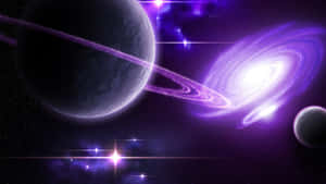 在繁星點點的宇宙場景中，一個紫色星系和帶有光環的行星。
