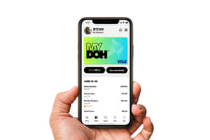 手拿著電話，顯示數碼錢包，內有 My DOH Visa 卡和消費記錄。