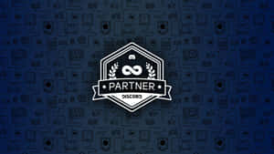 帶有遊戲控制器圖案背景的 Discord Partner 標誌