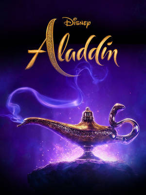 金色神燈與藍色煙霧，在紫色岩石上，下方有Disney Aladdin標題。