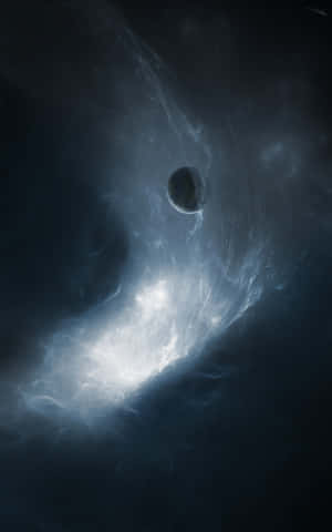 一顆行星漂浮在深空中發光的藍白色星雲中。 — Pixel Tablet 壁紙