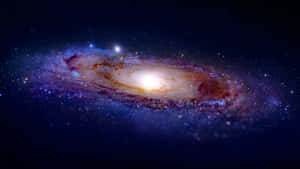 一個螺旋星系，在深空中帶有發光的旋臂和散落的恆星。