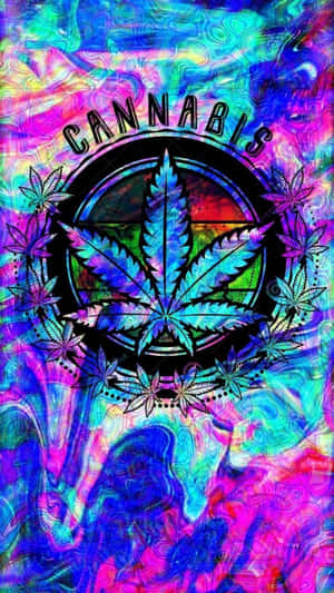 喺旋轉彩虹背景上，一個圓形標誌入面有發光嘅大麻葉。