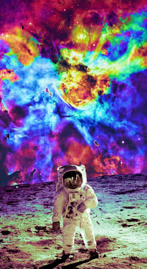 月球上的太空人面對 vibrant 宇宙星雲