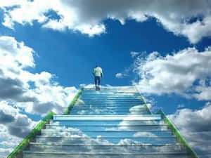 一個人爬樓梯進入天空，雲朵反射在台階上。