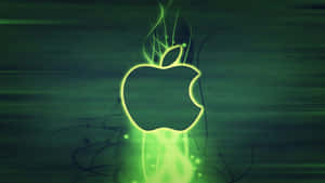 深色背景上帶有電火花的發光霓虹綠色Apple標誌