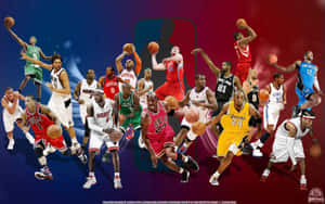 NBA籃球運動員穿著隊服做出動作姿勢。