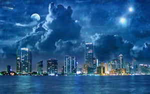 夜晚城市天際線，月亮和星星倒映在水中
