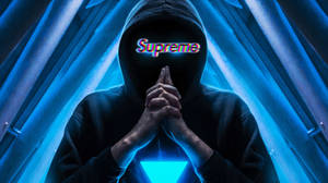 一個戴著兜帽的人，帶有發光的Supreme文字和藍色三角形，被霓虹光束包圍。 — 型格藍色動態 壁紙