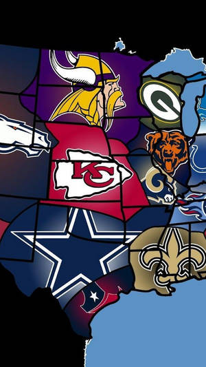 彩繪玻璃風格的美國地圖，每個州份附有NFL球隊標誌。